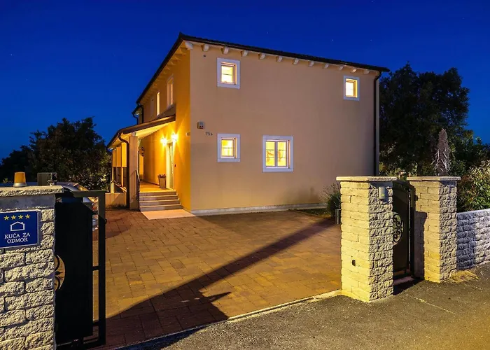 Ari Semesterbostad Pula