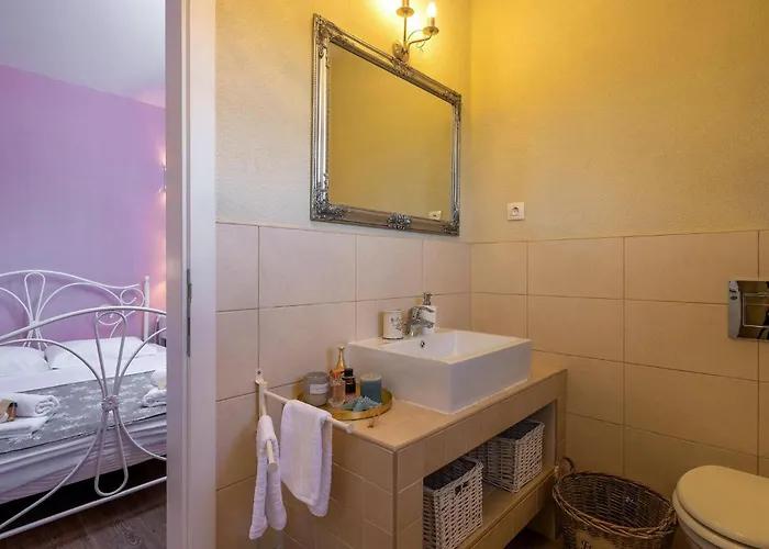 Semesterbostad Ari *