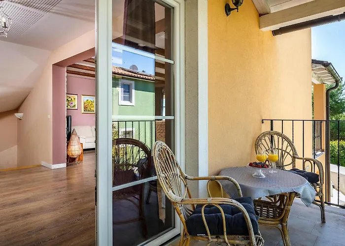 Ari Semesterbostad *