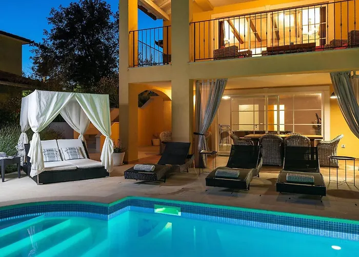 Semesterbostad Ari Pula