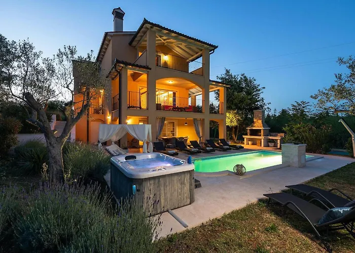 Ari Semesterbostad *